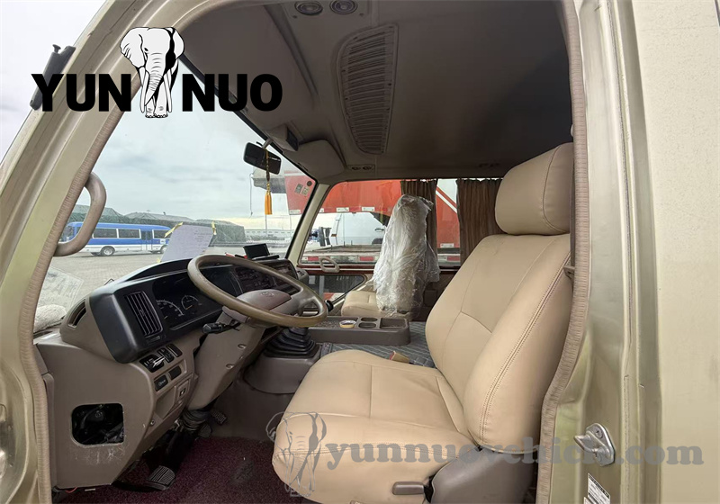 Le Toyota Coaster pour le client du CRD Congo a &eacute;t&eacute; enti&egrave;rement r&eacute;nov&eacute;