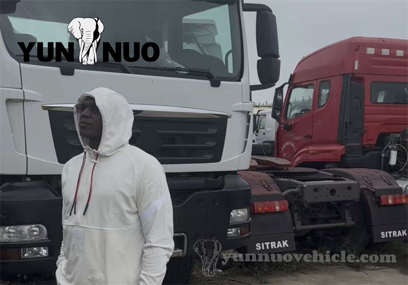 Des clients du Mali visitent le Shandong Yunnuo