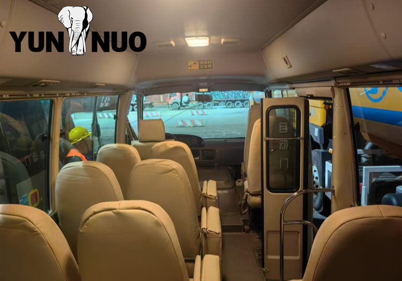Autobus Toyota Coaster d'occasion remis à neuf 