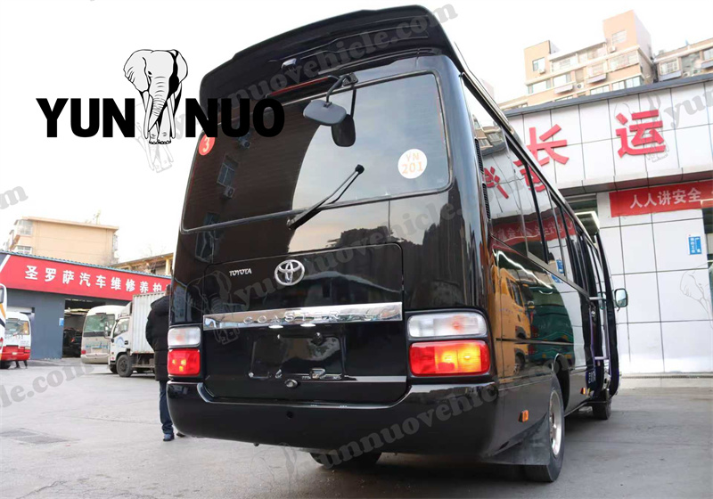 Le Toyota Coaster de luxe r&eacute;cemment lanc&eacute; par Shandong Yunnuo副本