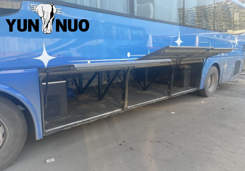 YUTONG UTILISÉ BUS 6127HA 14
