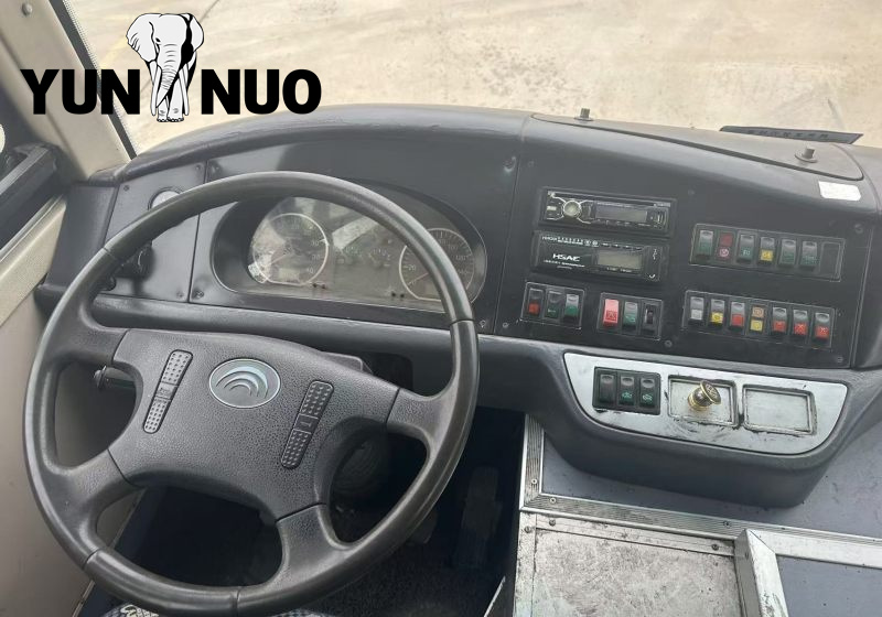 Yutong a utilisé l'autobus ZK6842D 26