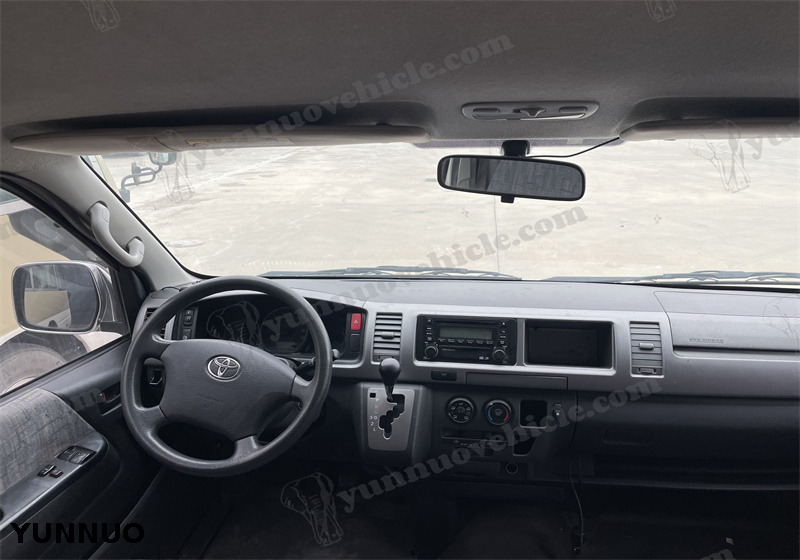 Modèle Toyota hiace (2TR)