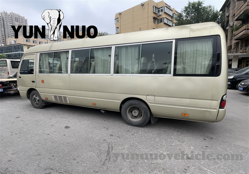 Le Toyota Coaster pour le client du CRD Congo a &eacute;t&eacute; enti&egrave;rement r&eacute;nov&eacute;