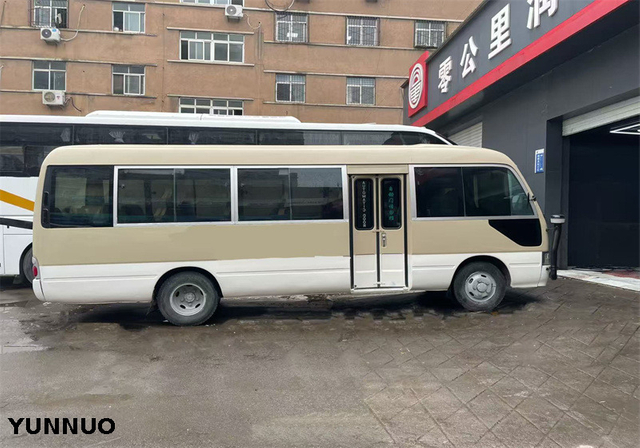 Toyota Coaster 1HZ 29 places