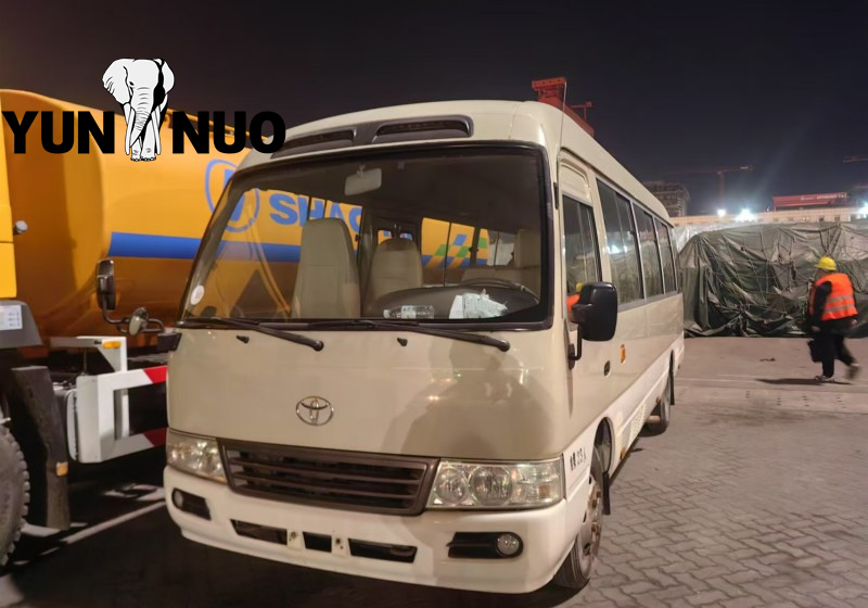 Le client nigérian a de nouveau racheté le Toyota Coaster.