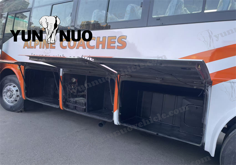 L'autocar Yutong remis &agrave; neuf selon les sp&eacute;cifications du client zimbabw&eacute;en est d&eacute;sormais termin&eacute;.