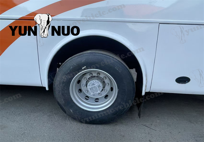 L'autocar Yutong remis &agrave; neuf selon les sp&eacute;cifications du client zimbabw&eacute;en est d&eacute;sormais termin&eacute;.