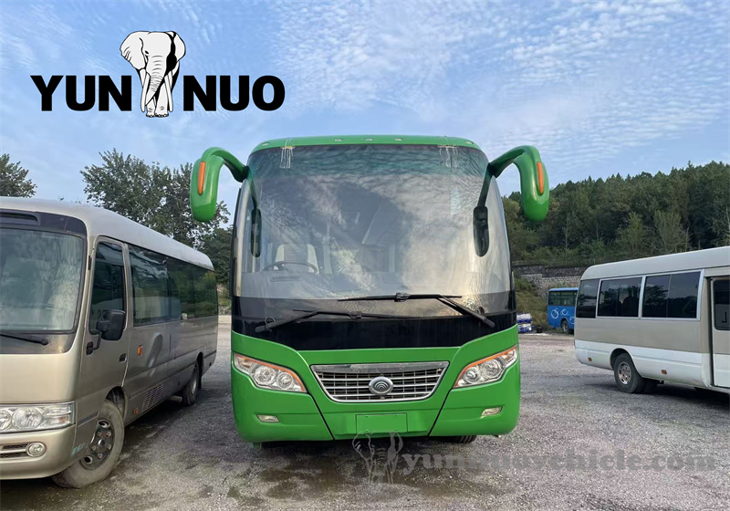 Les bus Yutong r&eacute;nov&eacute;s sont pr&ecirc;ts &agrave; &ecirc;tre exp&eacute;di&eacute;s en Afrique