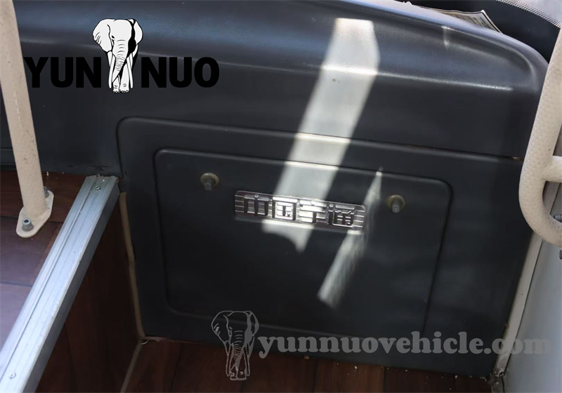 Deux bus yutong d'occasion personnalis&eacute;s par des clients ghan&eacute;ens ont &eacute;t&eacute; envoy&eacute;s au port