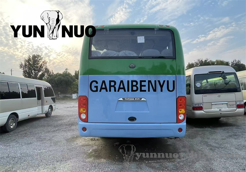 Les bus Yutong r&eacute;nov&eacute;s sont pr&ecirc;ts &agrave; &ecirc;tre exp&eacute;di&eacute;s en Afrique