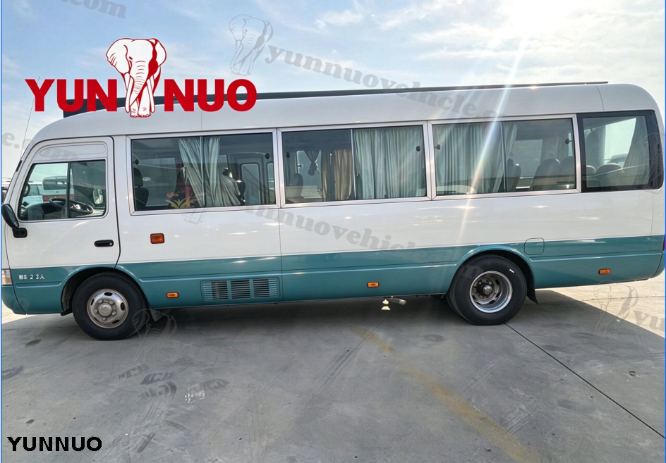 NON 347 Toyota Coaster N04C