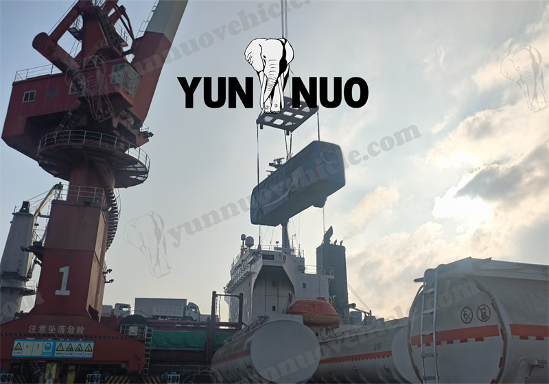 Des bus Yutong personnalis&eacute;s pr&ecirc;ts &agrave; &ecirc;tre exp&eacute;di&eacute;s en Afrique !副本.jpg