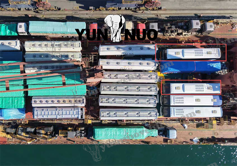 2. Shandong Yunnuo livre des bus Yutong 6127 personnalis&eacute;s &agrave; l