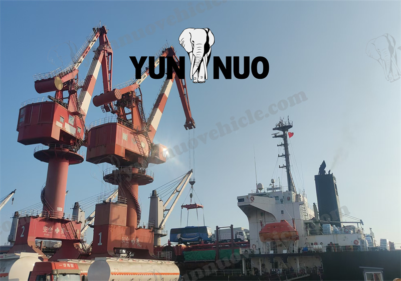 Des bus Yutong personnalis&eacute;s pr&ecirc;ts &agrave; &ecirc;tre exp&eacute;di&eacute;s en Afrique !副本.jpg
